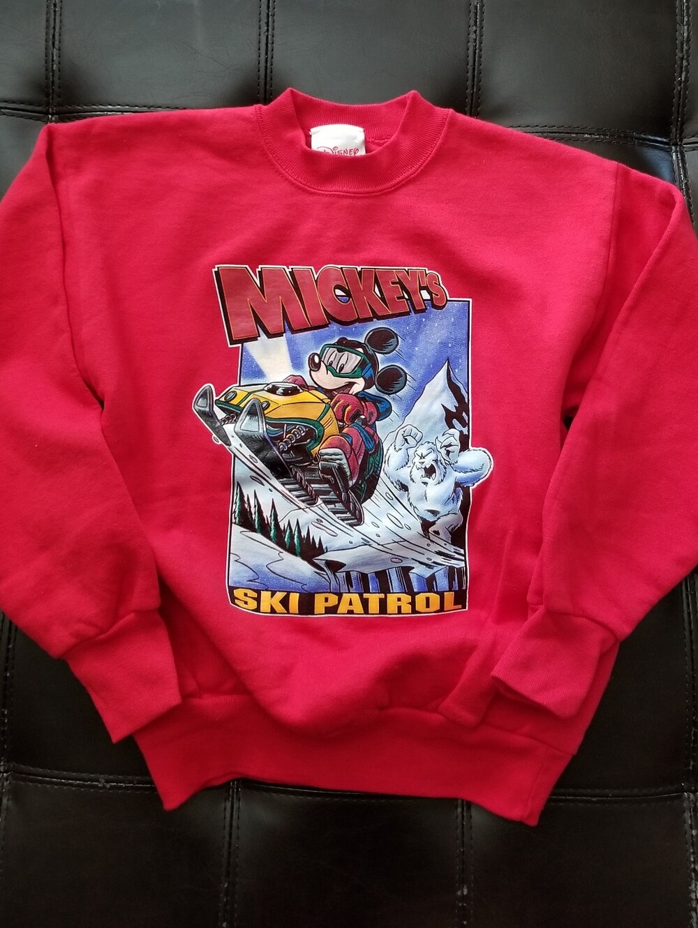 ❗Vintage Disney Store Mickey Mouse, "Ski Patrol" Cherry Red Sweatshirt Small❗